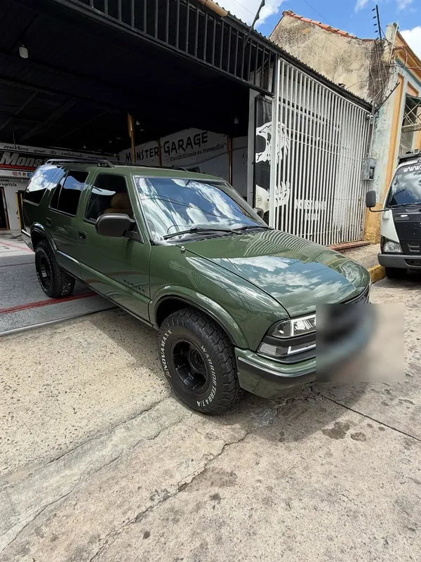 Chevrolet Blazer verde: frente después, en Monster Garage Vzla, Valencia