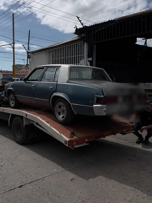 Chevrolet Malibu 1982 azul: antes y después antes, en Monster Garage Vzla