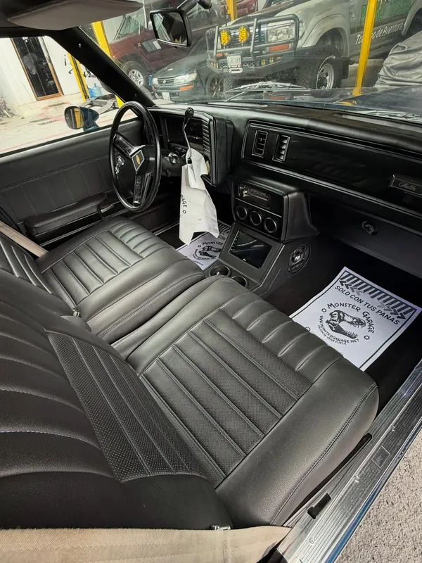 Chevrolet Malibu 1982 interior negro en Monster Garage Vzla, Valencia (foto 1)