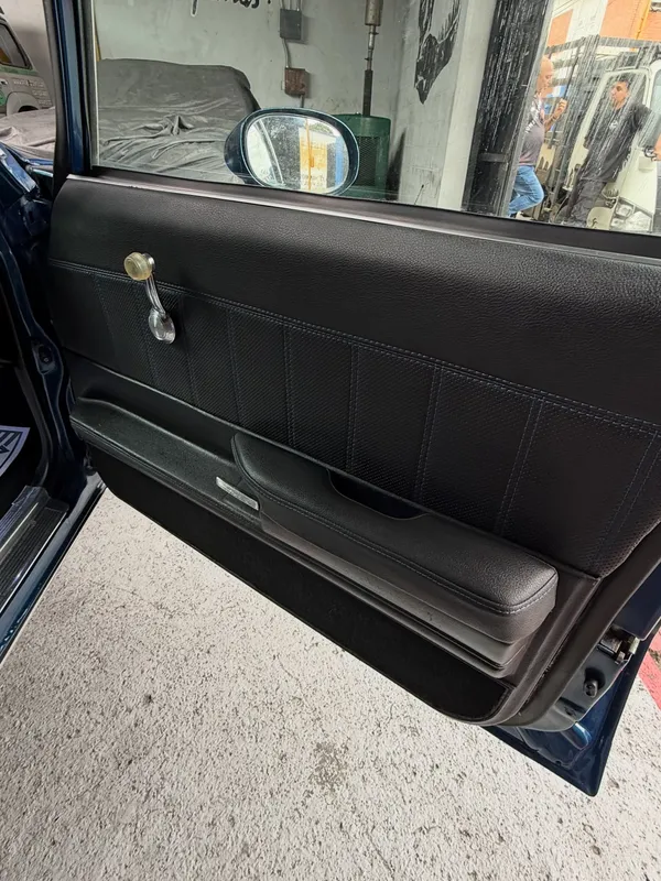 Chevrolet Malibu 1982 interior negro en Monster Garage Vzla, Valencia (foto 2)