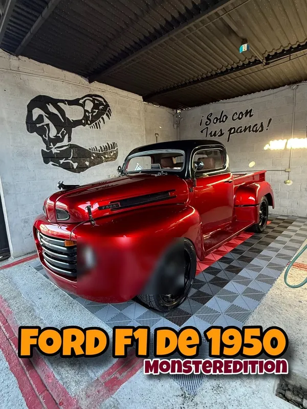 Ford F-1 turquesa a rojo en Monster Garage Vzla, Valencia (foto 1)