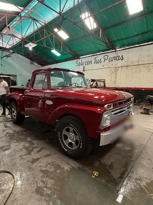 Ford F100 1966 rojo en Monster Garage Vzla, Valencia (foto 3)