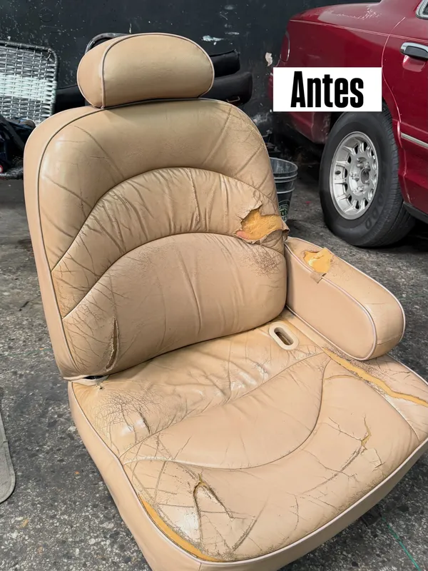 Mercury Grand Marquis bipiel americano: asiento del pasajero antes, en Monster Garage Vzla