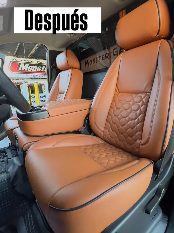 Pickup (cuero caramelo), asientos, puerta y volante, en Monster Garage Vzla, Valencia