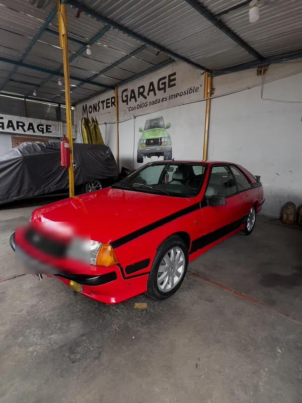 Renault Fuego, azul a rojo, en Monster Garage Vzla, Valencia