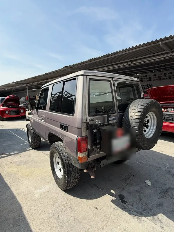 Toyota Machito gris a plata: antes y después antes, en Monster Garage Vzla