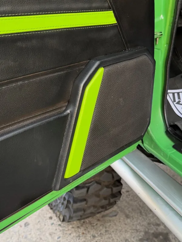 Toyota Machito verde interior negro y verde en Monster Garage Vzla, Valencia (foto 4)